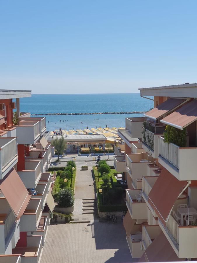 Hotel Holiday 3*