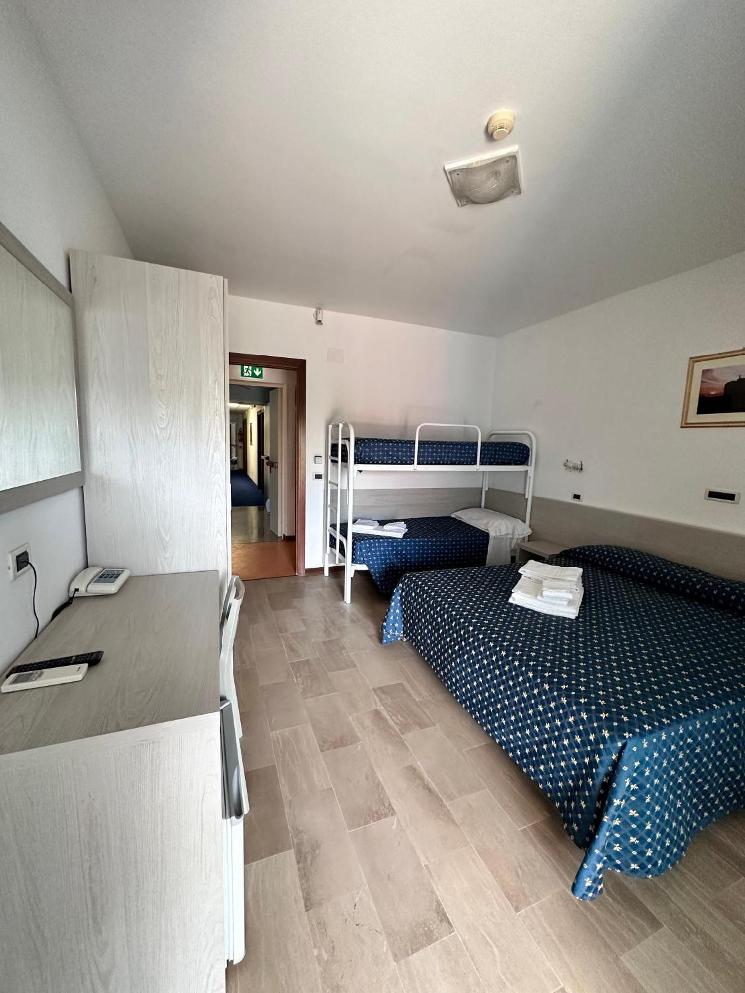 Holiday Hotel