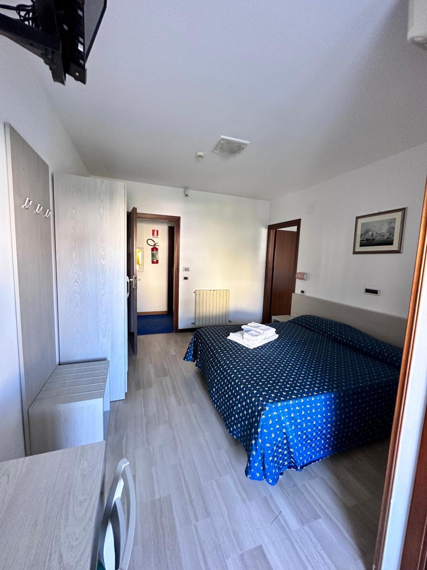 Holiday Hotel 3*